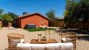 Red Rock - Desert feel - Game Room